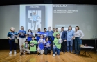 Jovens de projetos sociais participam de lançamento de livro na Itaipu